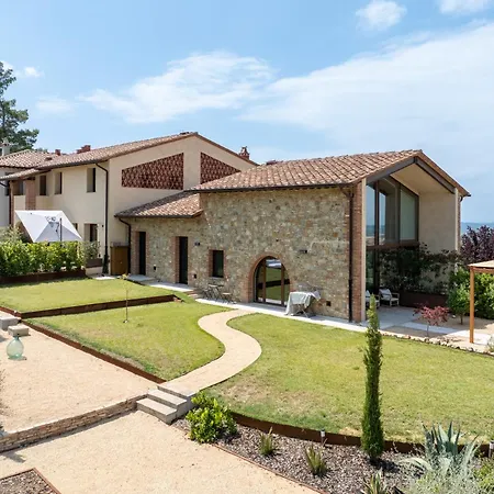 Апартаменты Pendolino Apartment, Garden, Pool, Montaione, Toscana Монтайоне